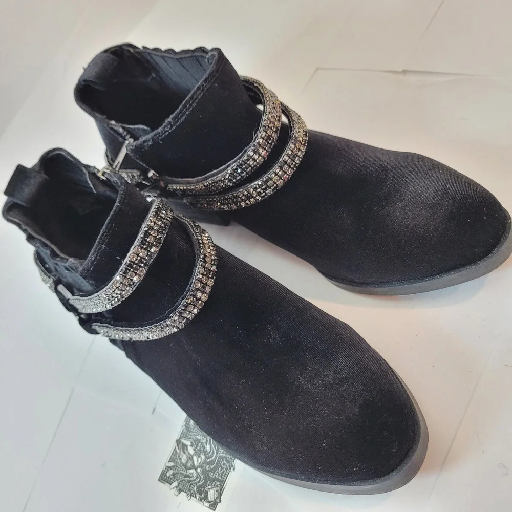 Not Rated Ankle Boots Women Black Velvet Rhinestone Strap‎ NRLB0332-001 Size 8.5